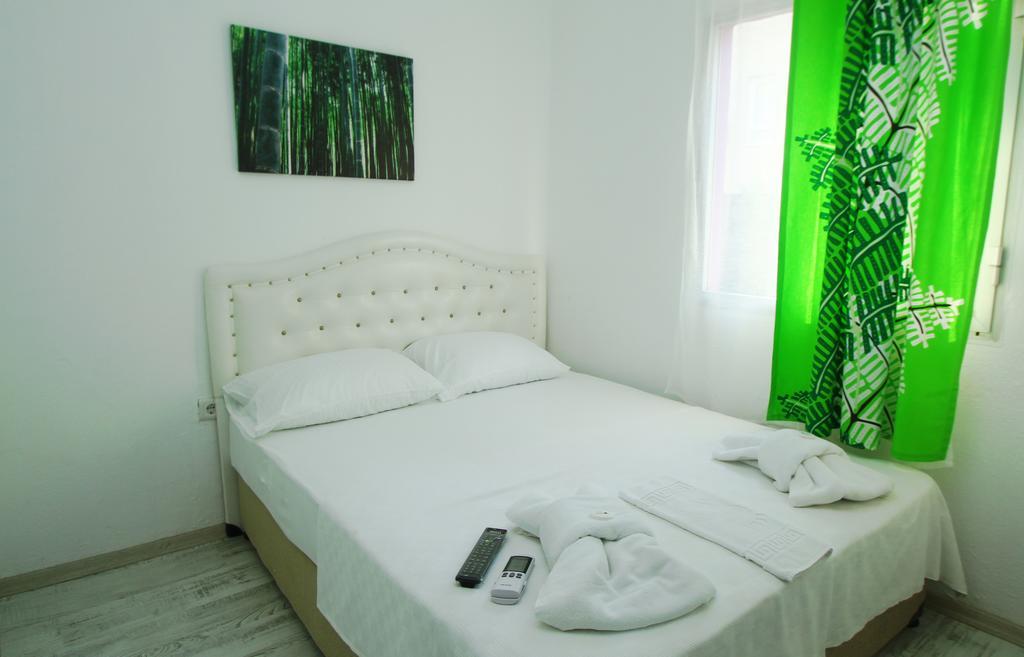 Fullmoon Rooms Cesme Çeşme Buitenkant foto