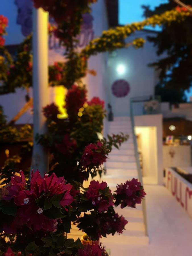 Fullmoon Rooms Cesme Çeşme Buitenkant foto