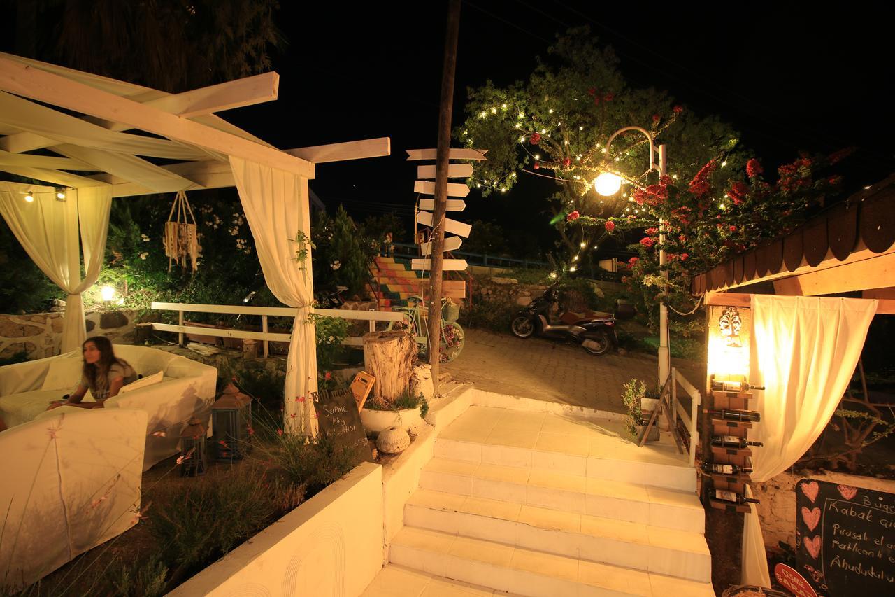 Fullmoon Rooms Cesme Çeşme Buitenkant foto
